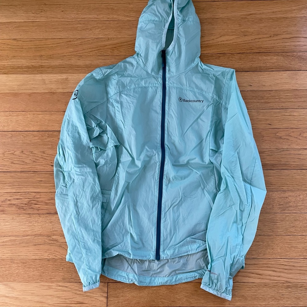Women’s Backcountry Windbreaker